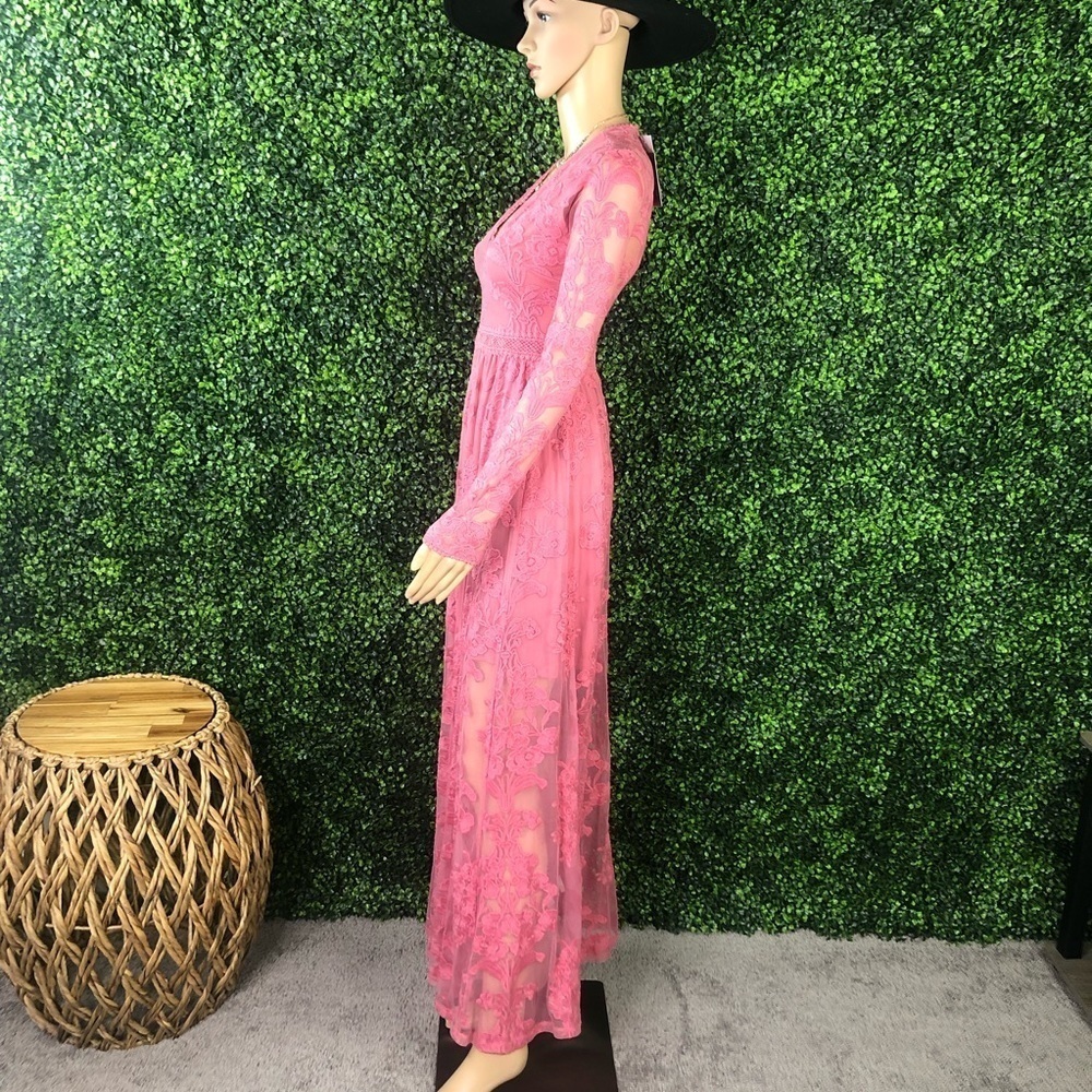 pink lacey embroidered sheer sleeve and back maxi‎ dress nwt - Picture 9 of 12